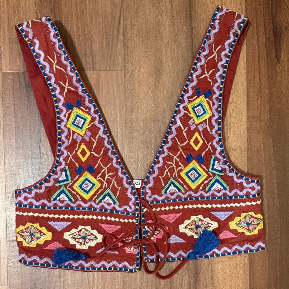 Embroidered Red V-Neck Crop Top